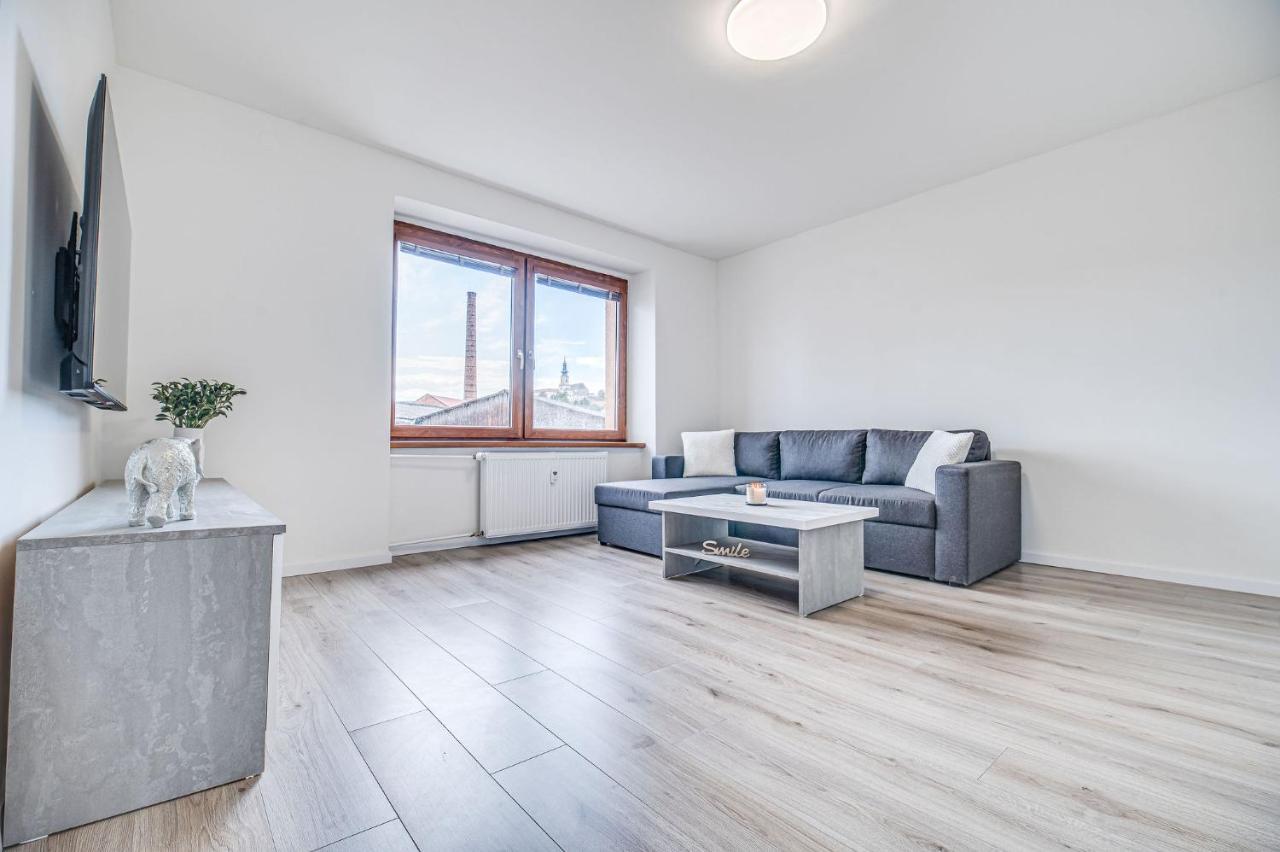 Nitra Castle Suite - Modern Elegance & Serenity Bagian luar foto