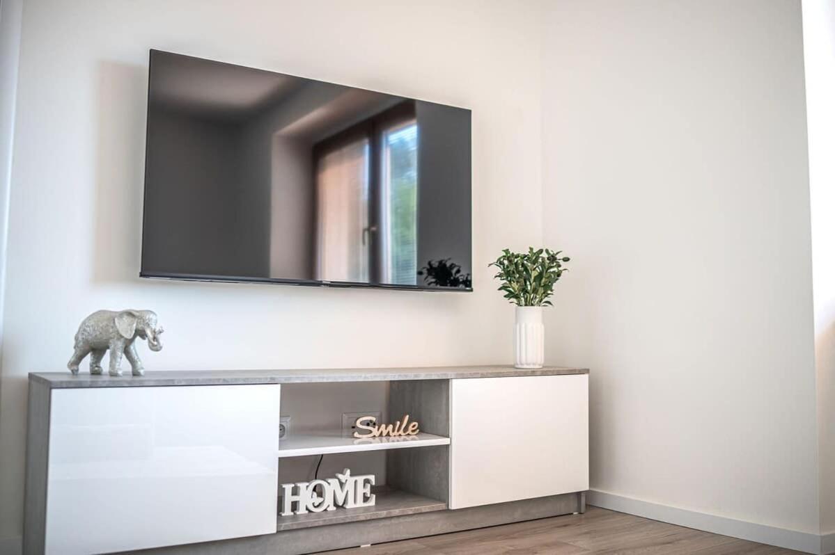 Nitra Castle Suite - Modern Elegance & Serenity Bagian luar foto
