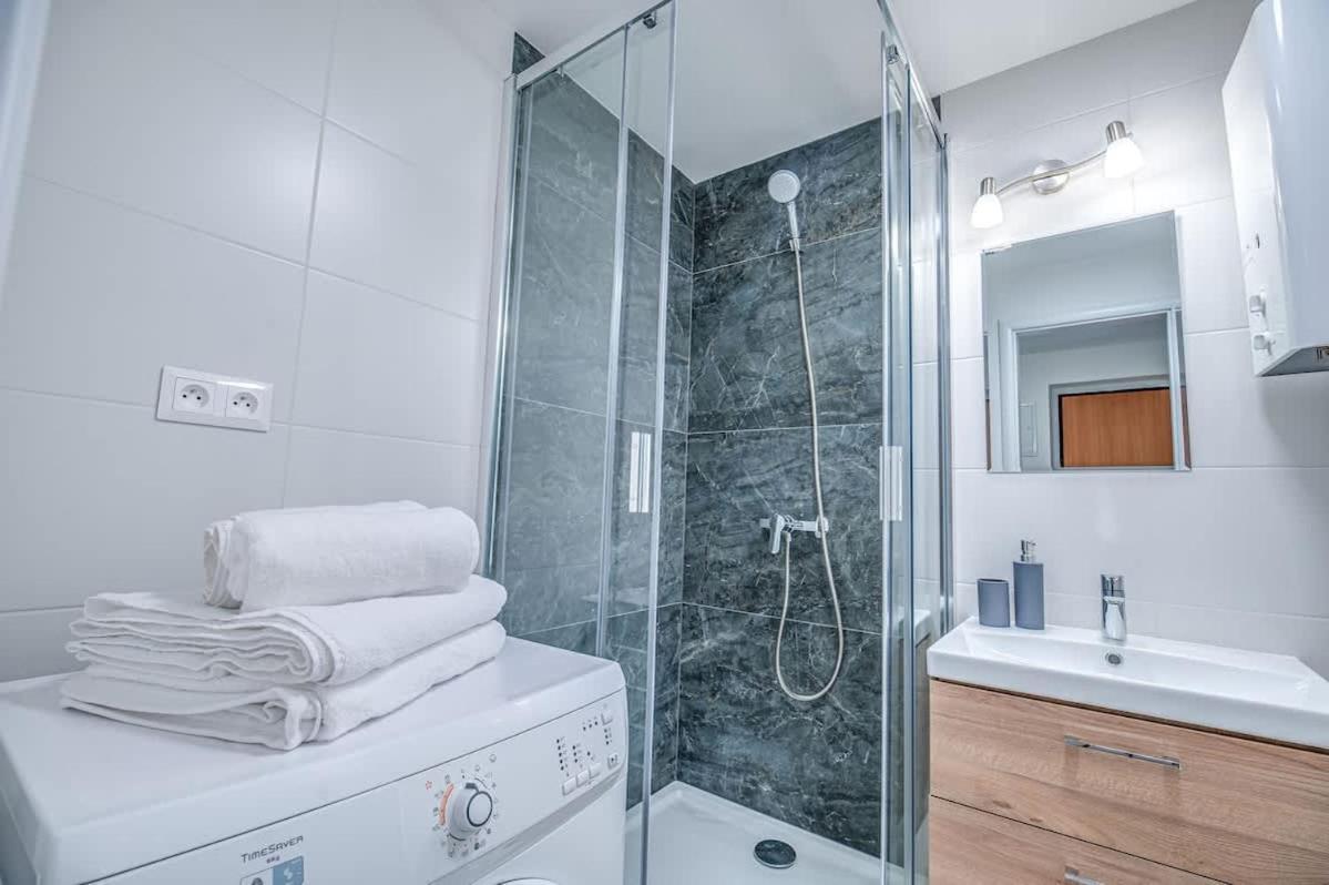 Nitra Castle Suite - Modern Elegance & Serenity Bagian luar foto